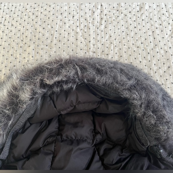 The North Face Winter Coat - Picture 8 of 8